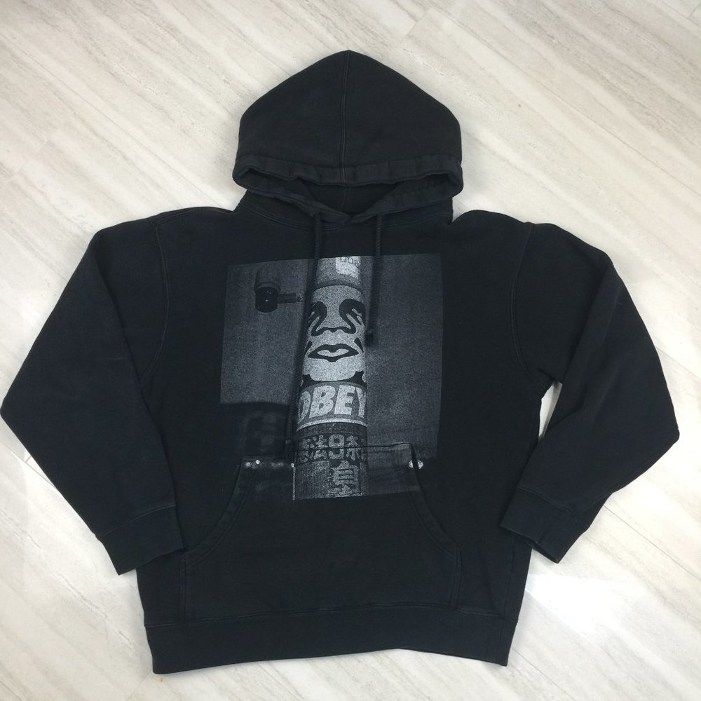 Obey Small Men's Street Graphic Hoodie